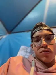 Andres_boy252 xem trước webcam
