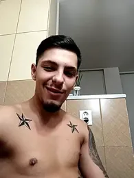 robertmrn112 xem trước webcam